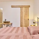 Vogue Ridge Retreat & Terrace By Interhome