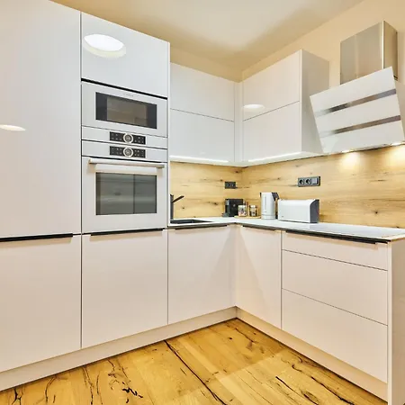 Maj-11 By Interhome Apartmán