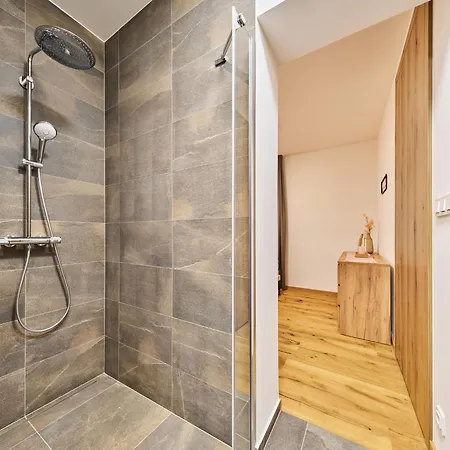 Vogue Ridge Retreat & Terrace By Interhome 아파트 *